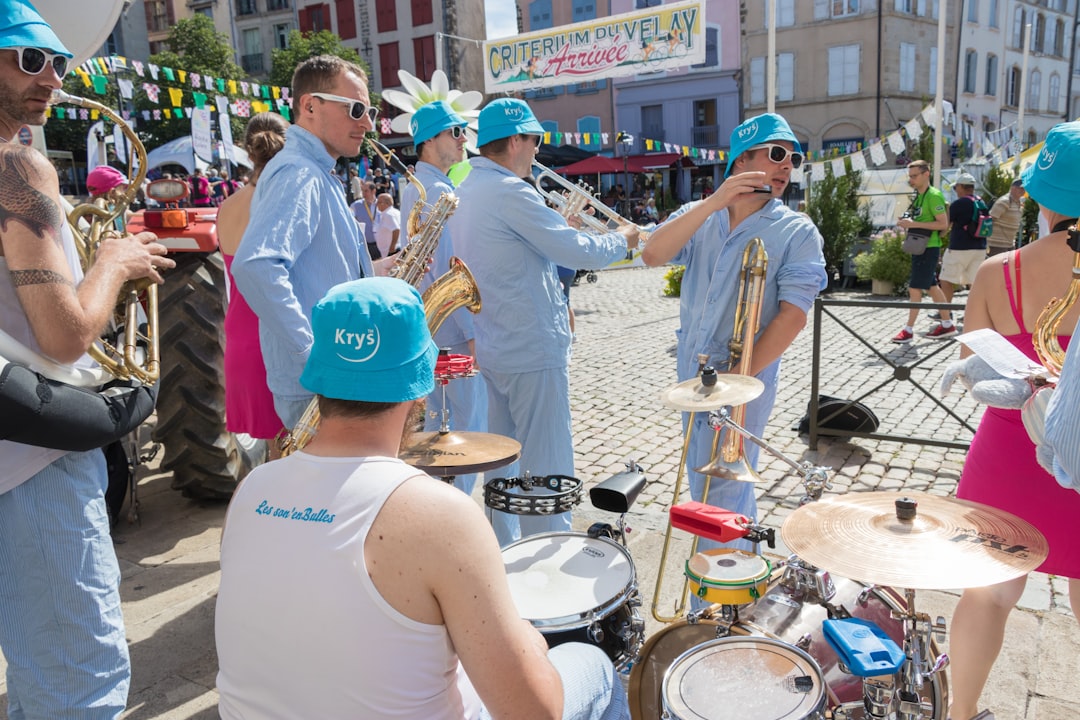 Путешествие на фестивали и музыкальные события