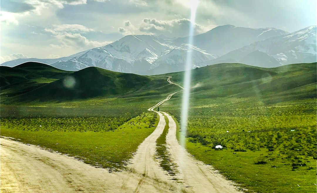 Путешествие на крыльях ветра: парапланеризм и дельтапланеризм