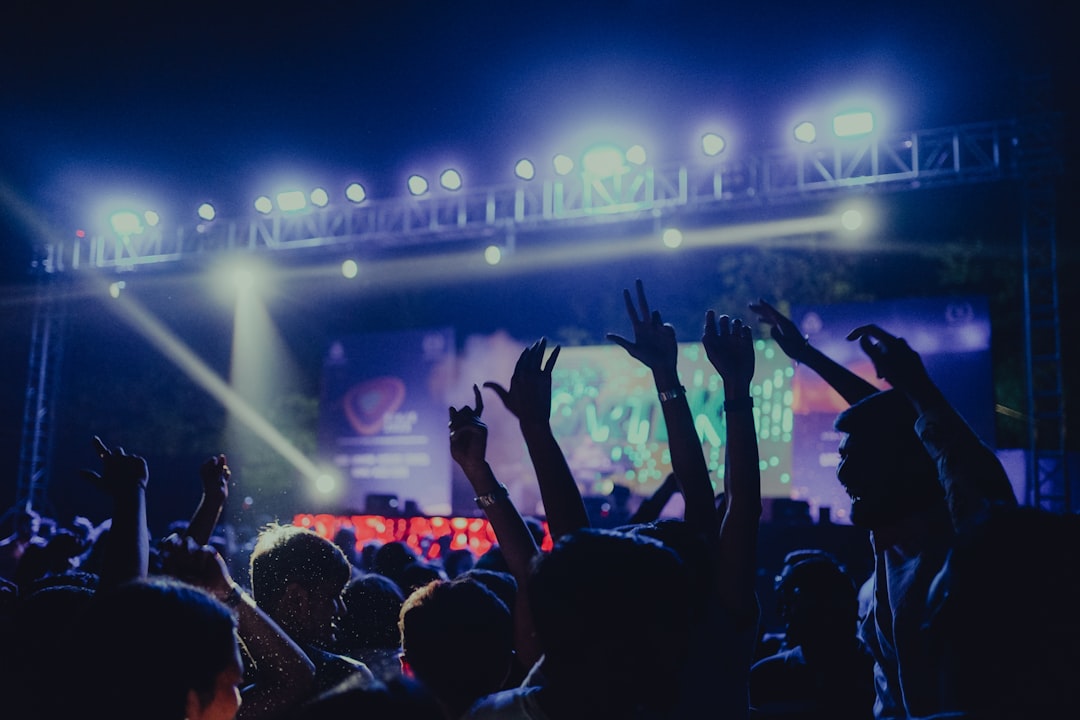 Путеводитель по миру музыкальных фестивалей: от рока до электронной музыки