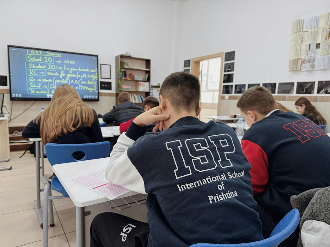 Интерактивные путешествия: выбор приключений по голосованию подписчиков