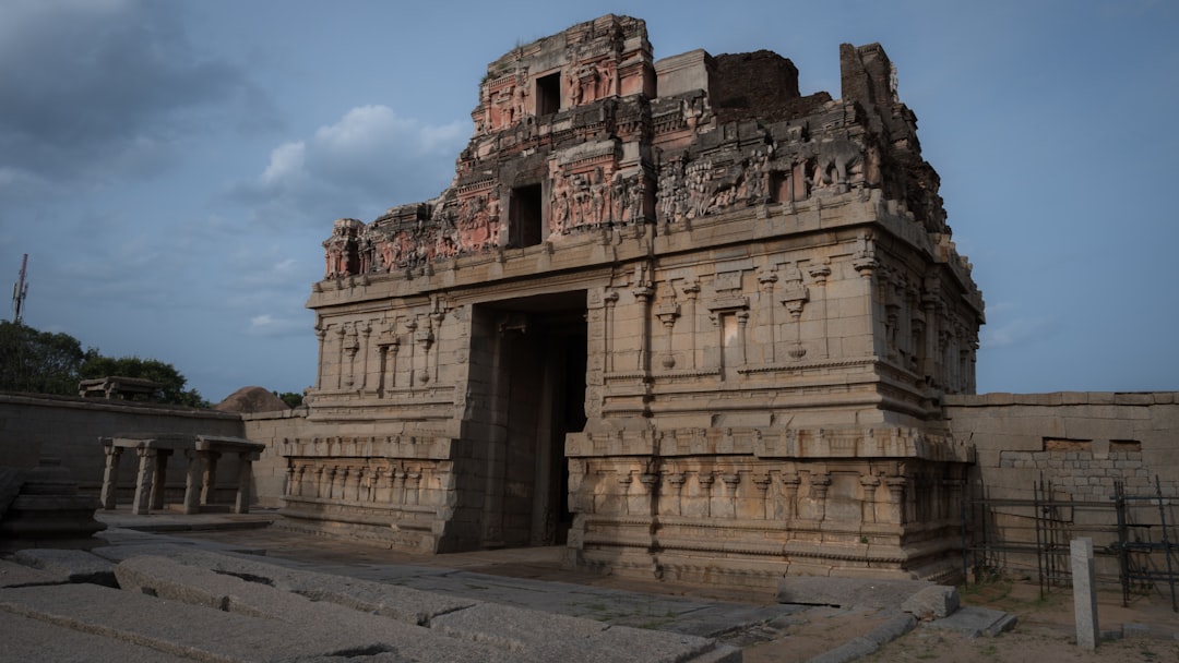 Исследование древних храмов и святилищ