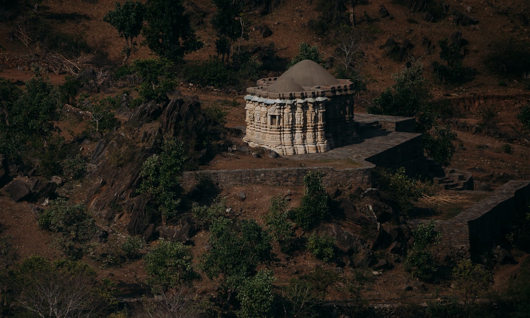 Исследование древних храмов и святилищ