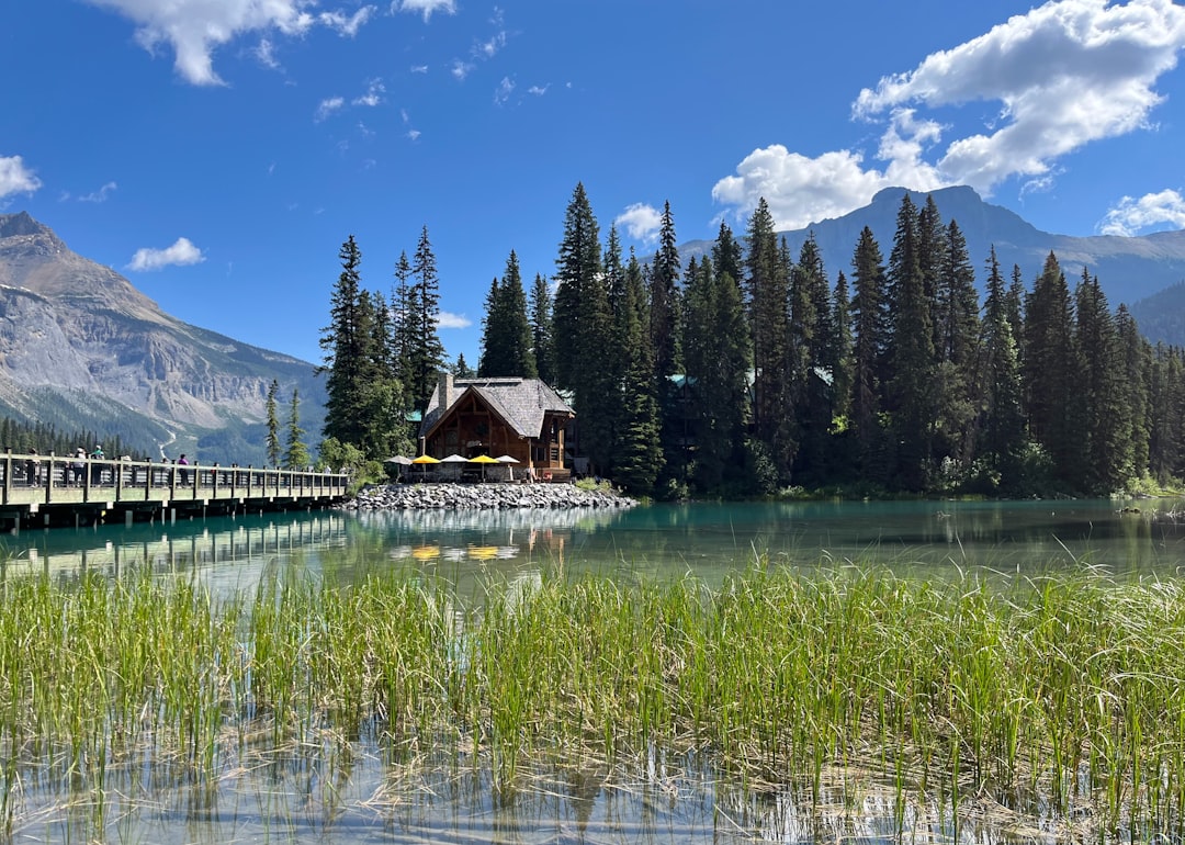 Озерные приключения: красивые озера и активный отдых