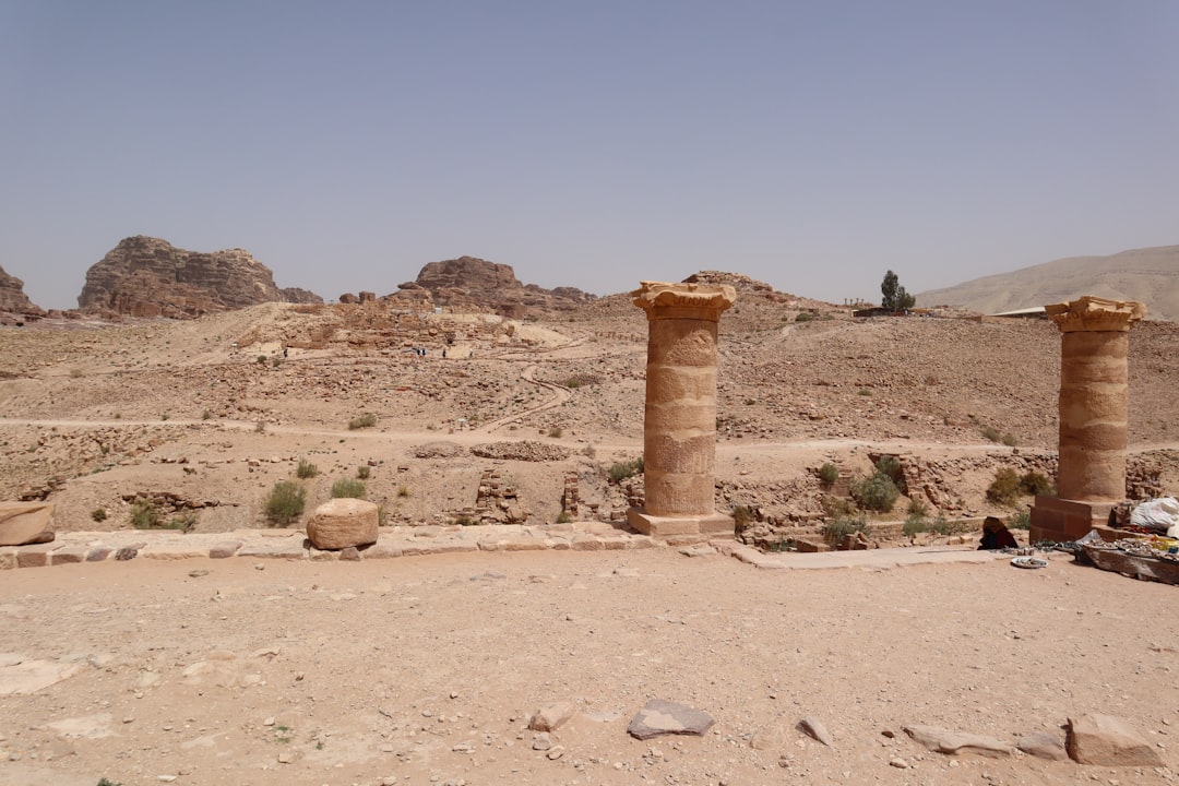 Путешествие на поиски древних сокровищ и артефактов