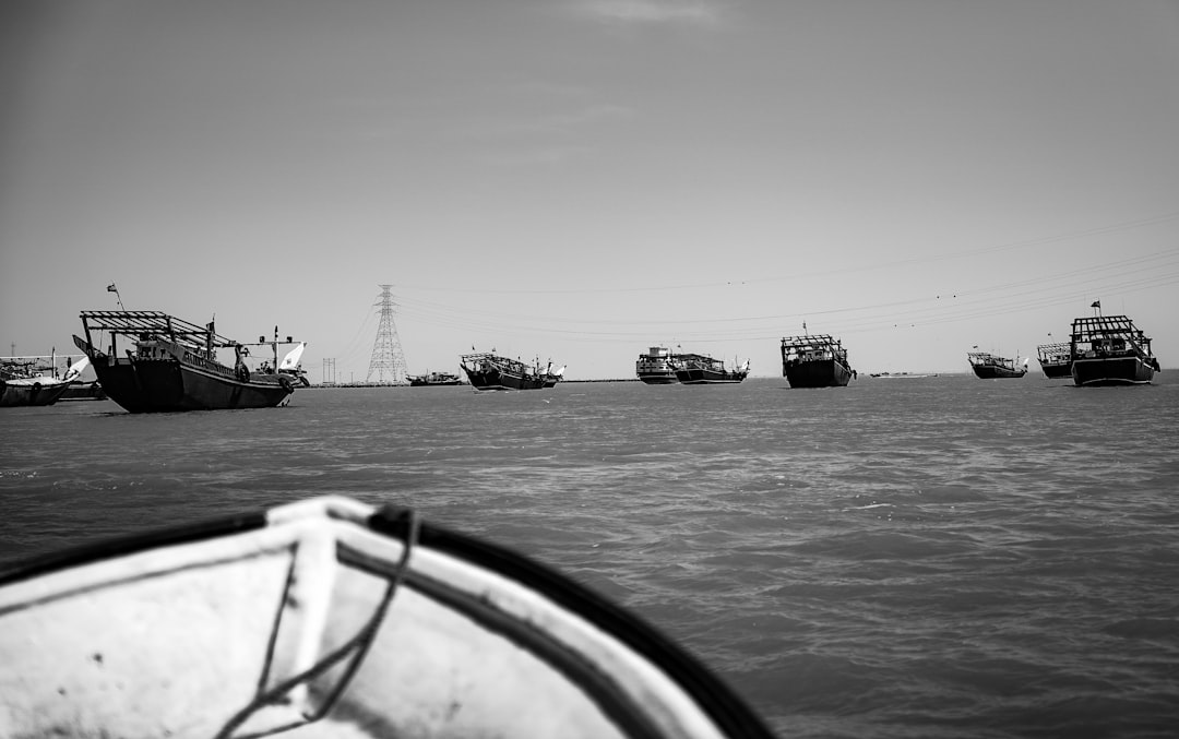 Путешествие на водном транспорте: круизы, яхты, паромы