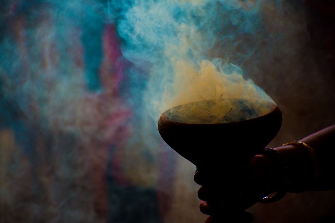 Путешествие в мире ароматов: от масел до духов