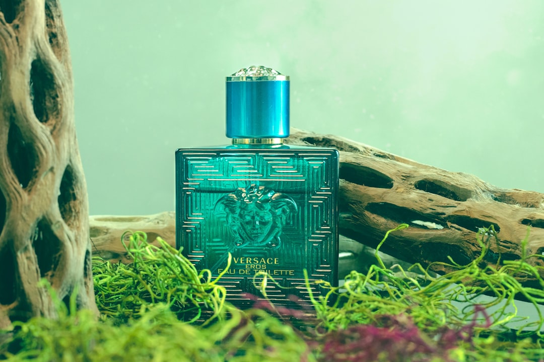 Путешествие в мире ароматов: от природных запахов до парфюмерии