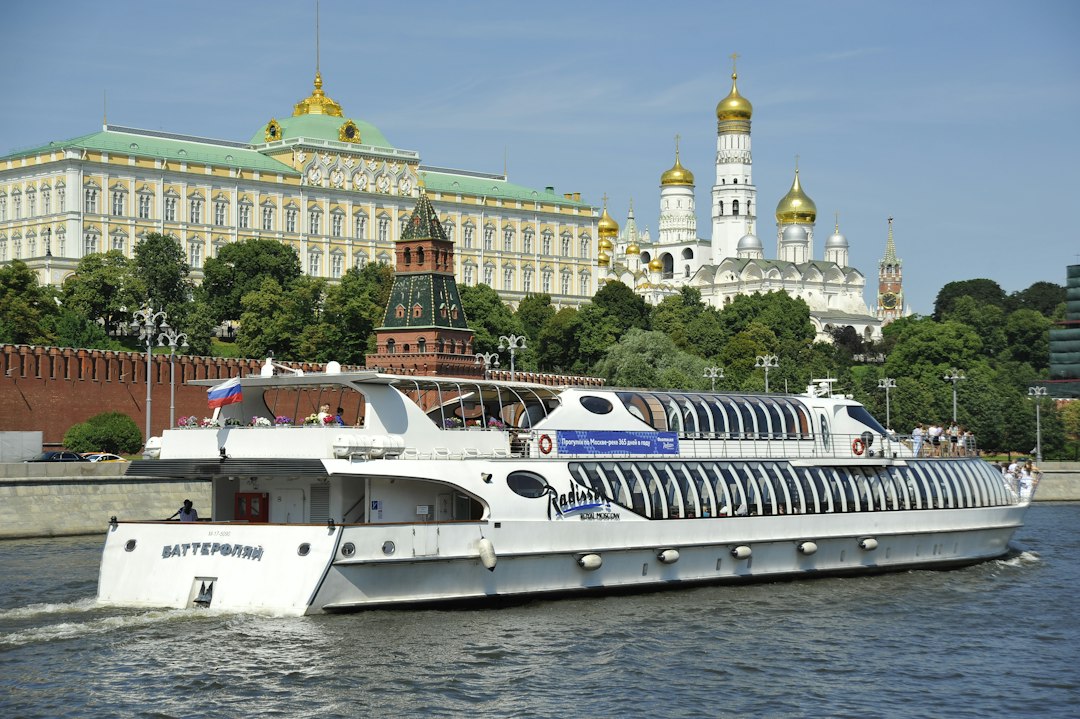 Путешествие в мире ароматов: от пряностей до цветов