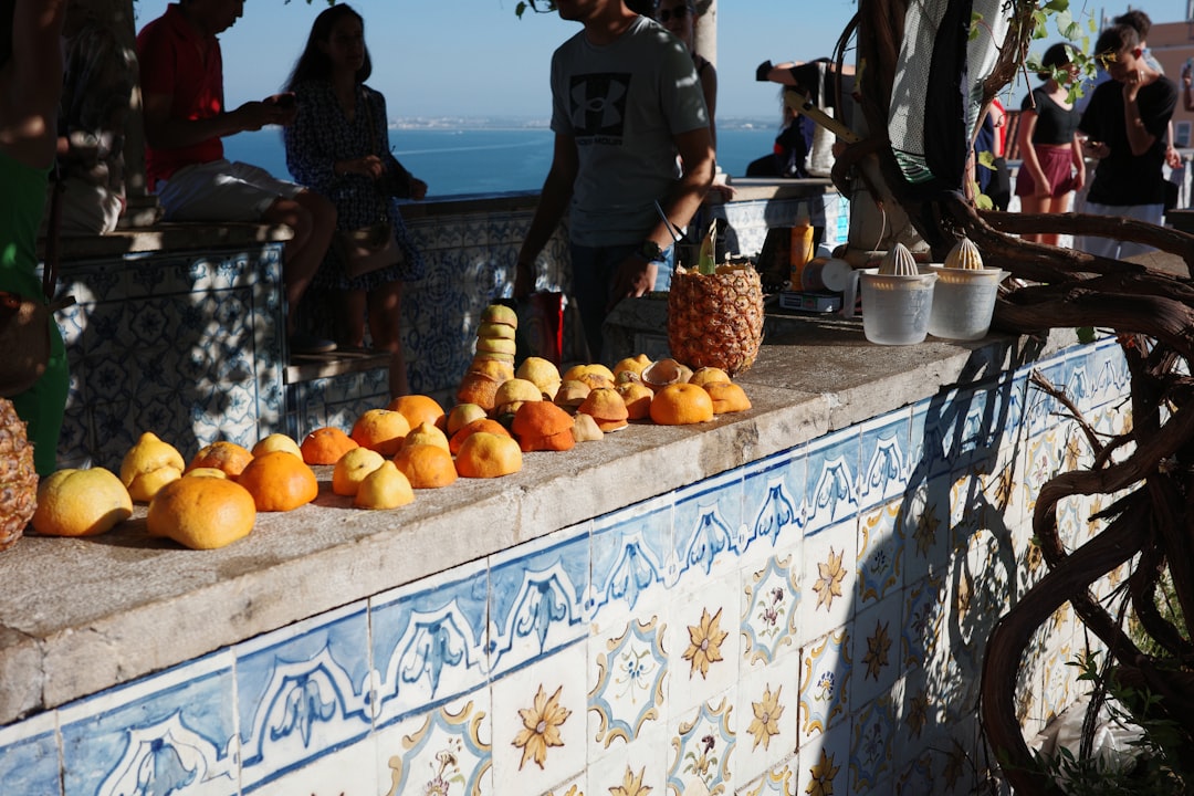 Путешествие в мире гастрономических фестивалей: от фруктов до шоколада