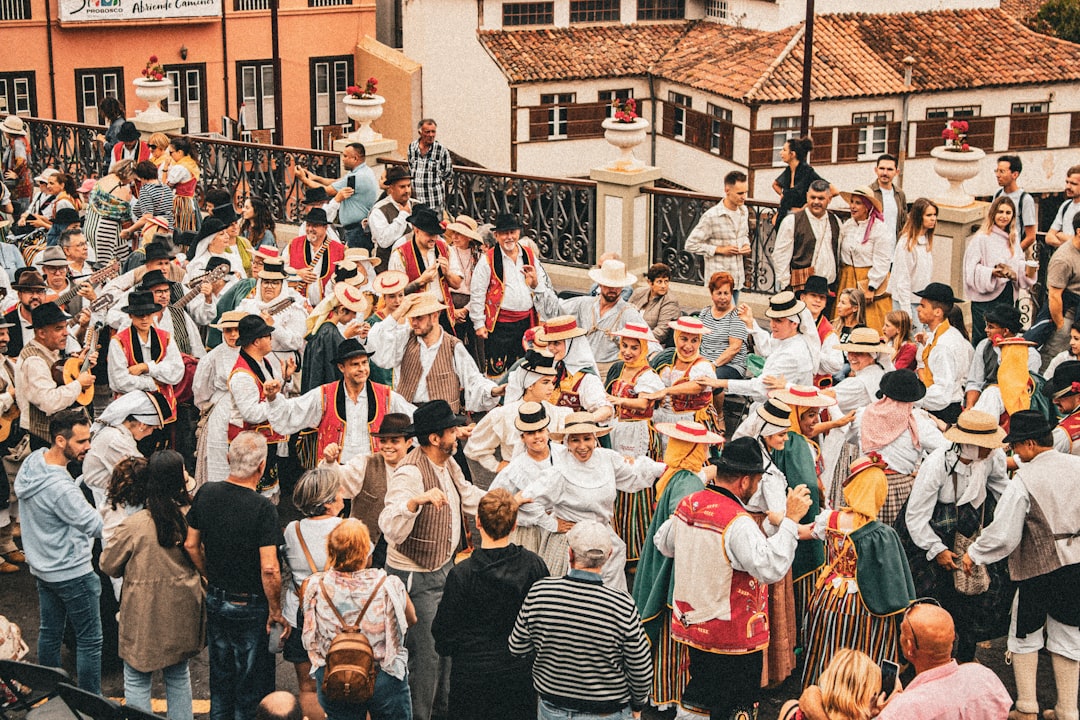 Путешествие в мире гастрономических фестивалей: от сыра до вина