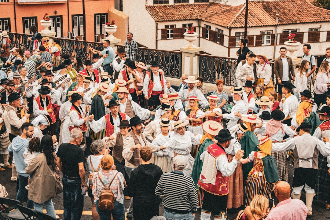 Путешествие в мире гастрономических фестивалей: от сыра до вина