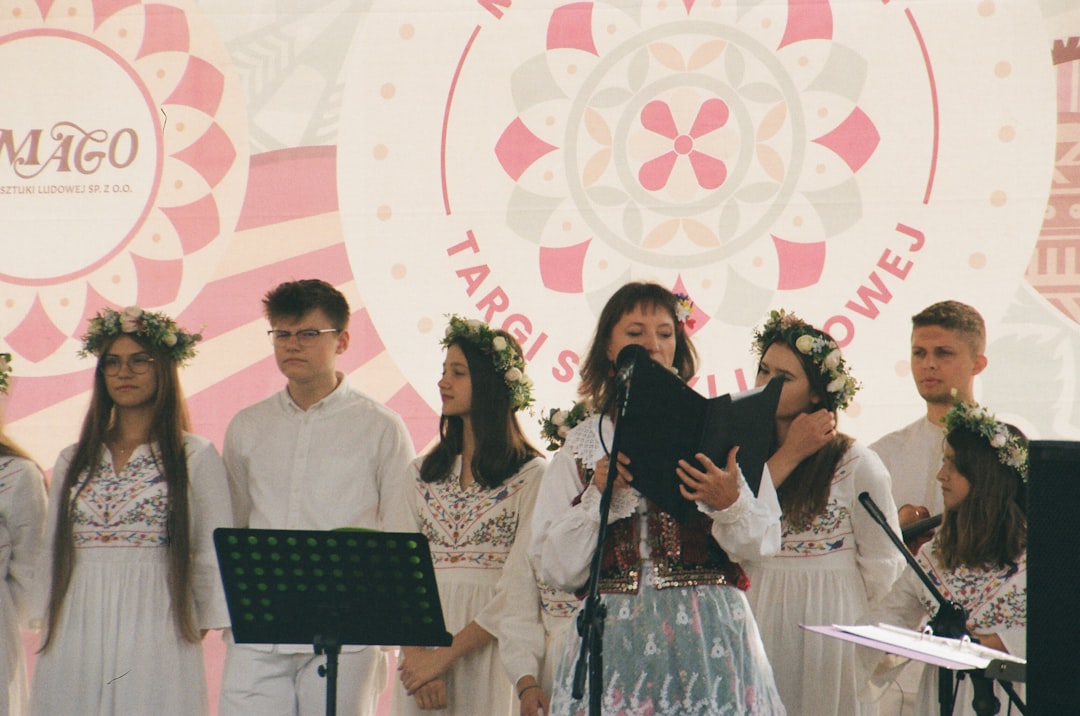 Путешествие в мире культурных фестивалей: от кино до театра