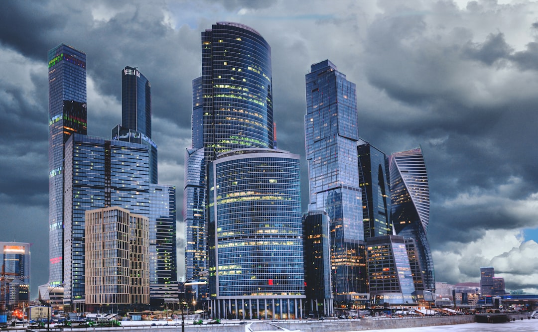 Путешествие в мире технологий: футуристические города и инновации