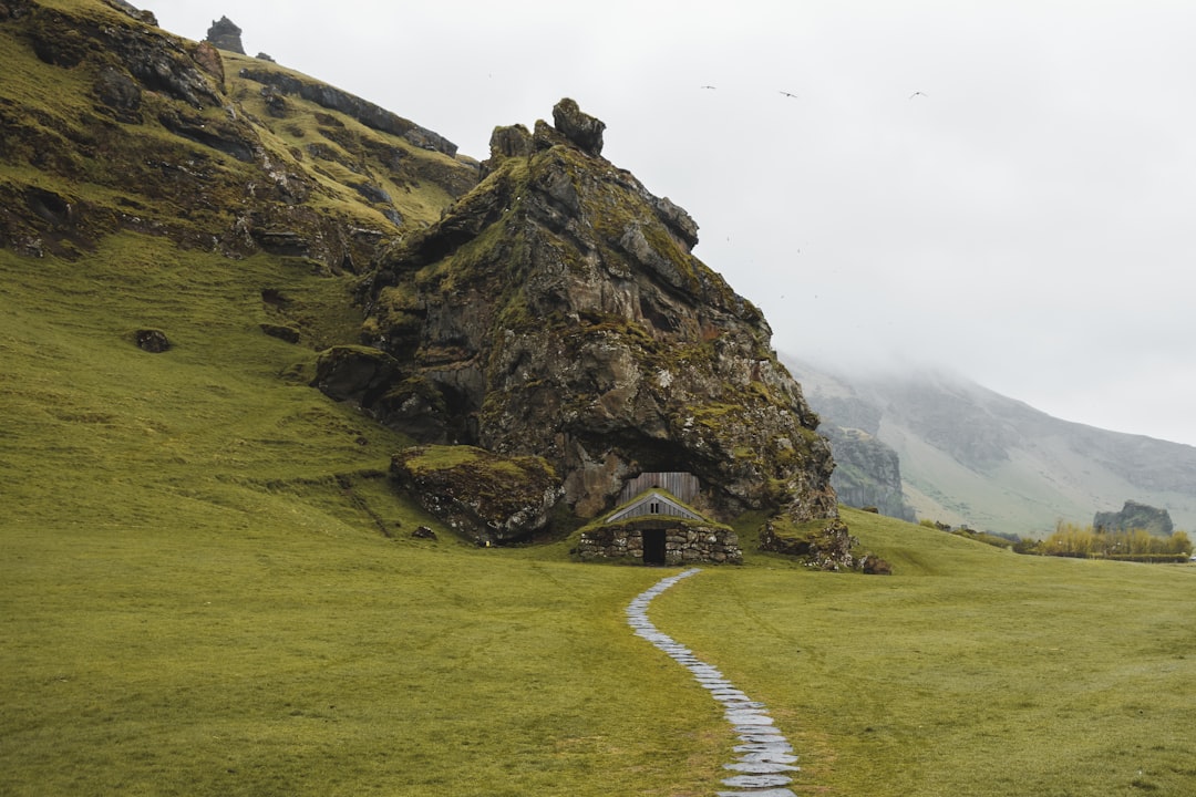 Путешествие в страну мистических легенд и проклятий