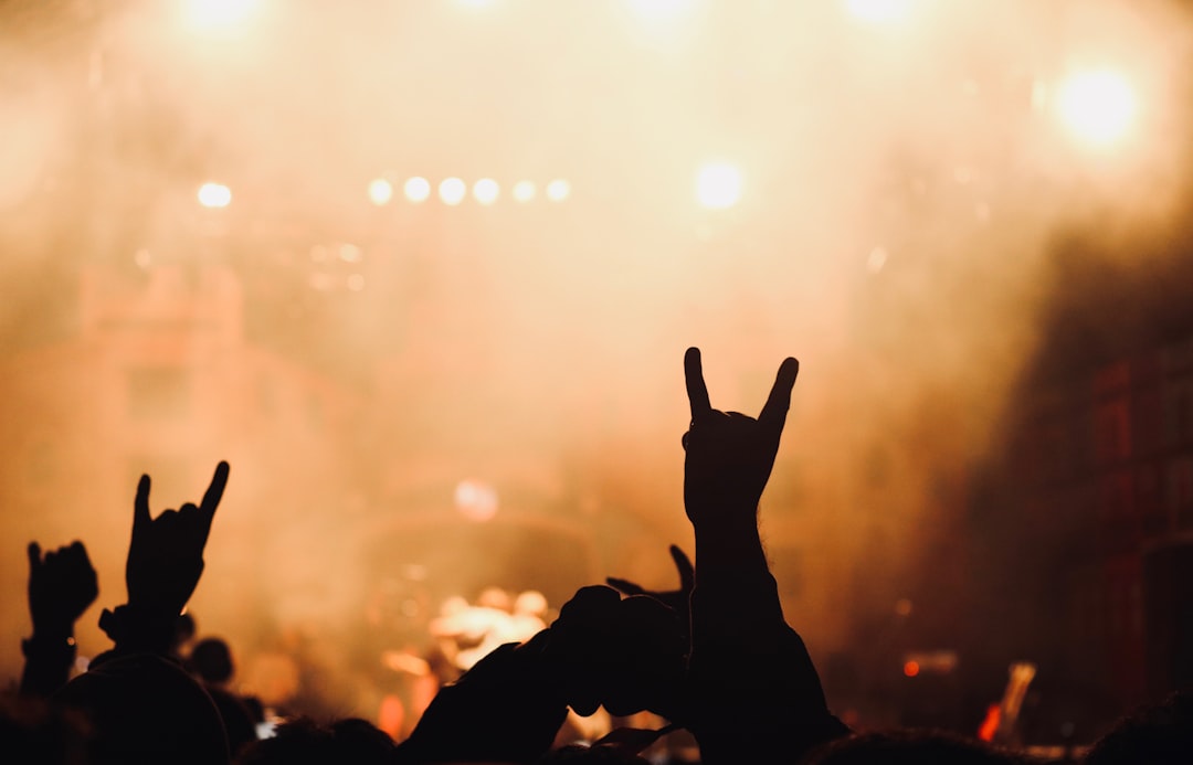 Путеводитель по миру музыкальных фестивалей: от рока до электронной музыки