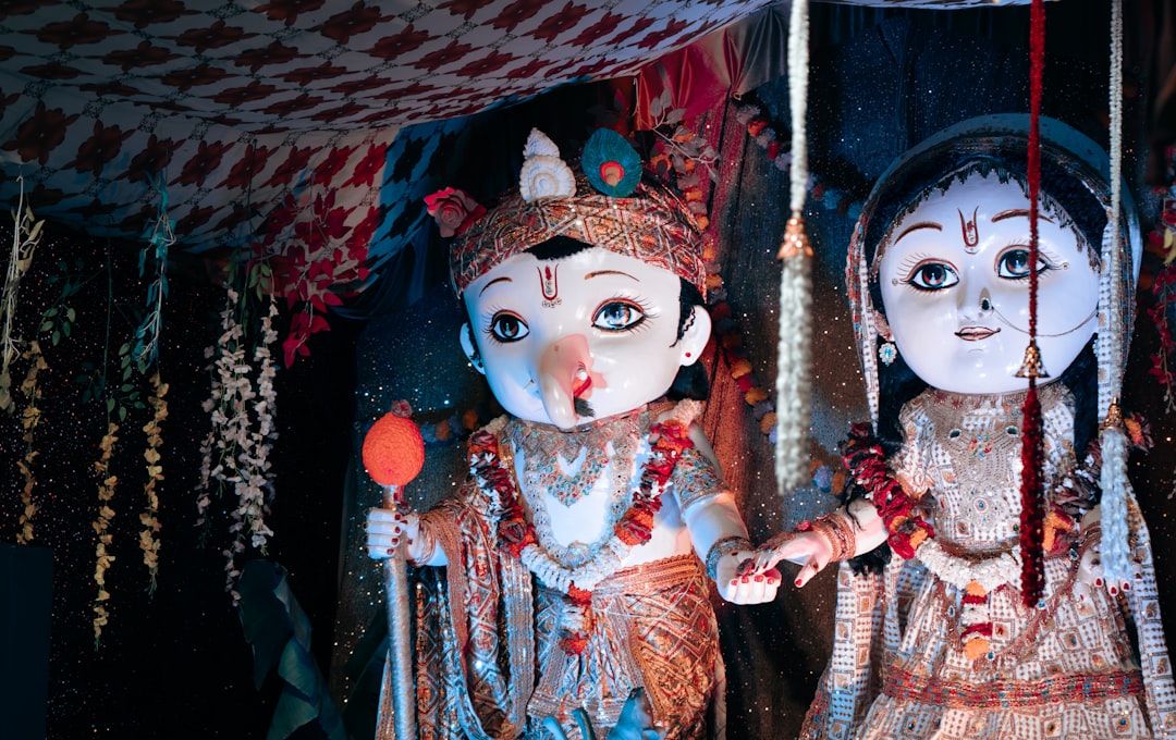Путеводитель по миру национальных кукол и традиционных ремесел
