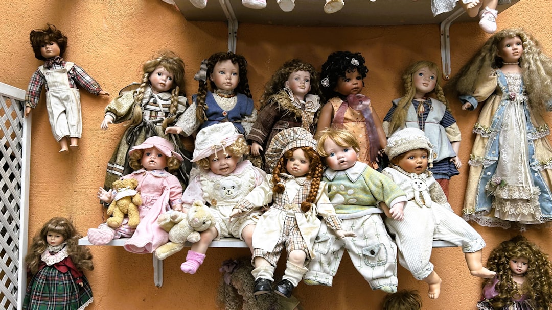 Путеводитель по миру национальных кукол и традиционных ремесел