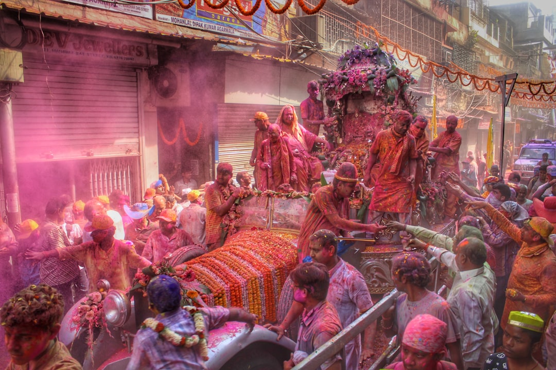 Путеводитель по миру национальных обычаев и религиозных праздников