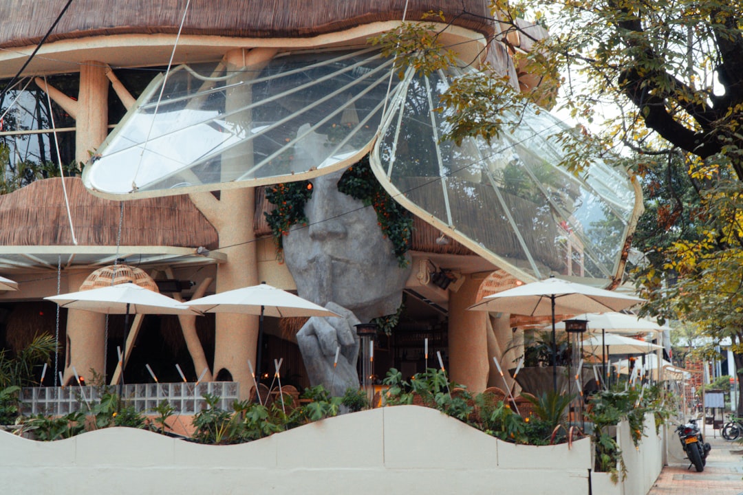 Путеводитель по миру самых необычных ресторанов