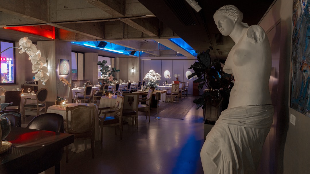 Путеводитель по самым необычным ресторанам мира