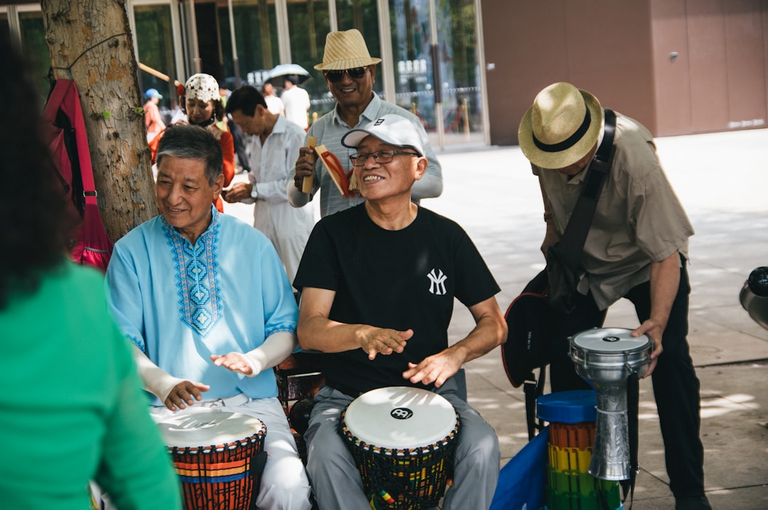 Путевые заметки: встречи с местными музыкантами и традициями