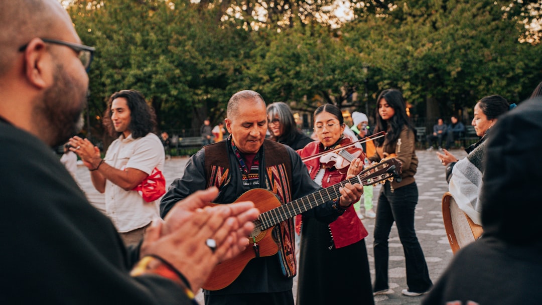 Путевые заметки о встречах с местными музыкантами и музыкальными традициями