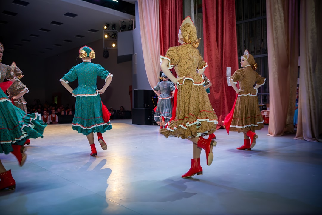 Путевые заметки о встречах с местными танцорами и хореографами