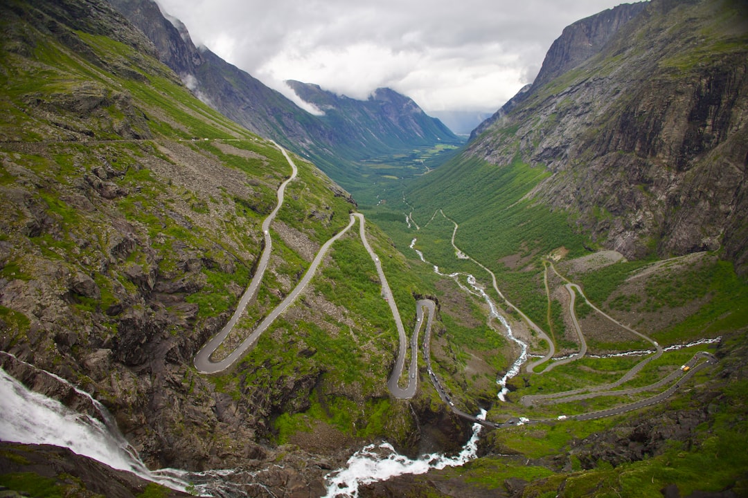 Самые удивительные канатные дороги мира