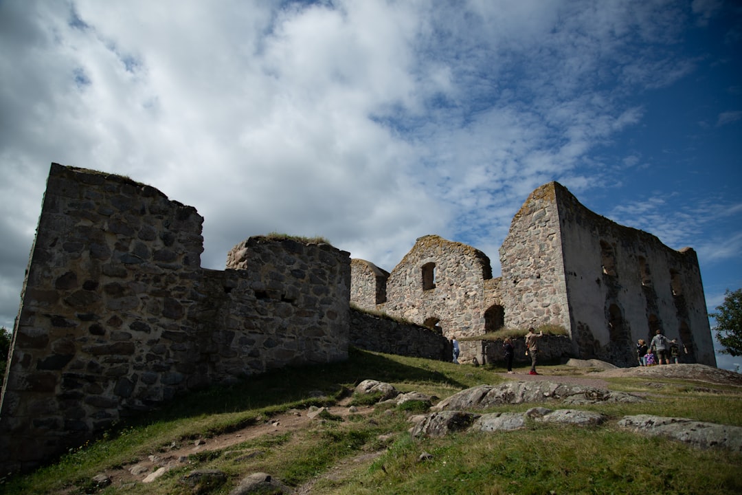 Тур по старинным замкам и фортам