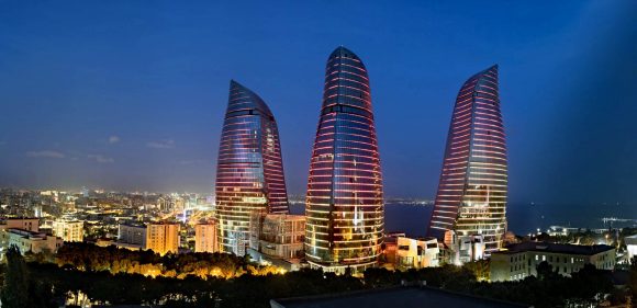 Из Астрахани в ОАЭ от 15500 рублей туда-обратно, в Азербайджан &#8212; за 9200 рублей