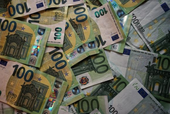 В логово Евросоюза: из Москвы в Брюссель в разгар лета за 9200 рублей
